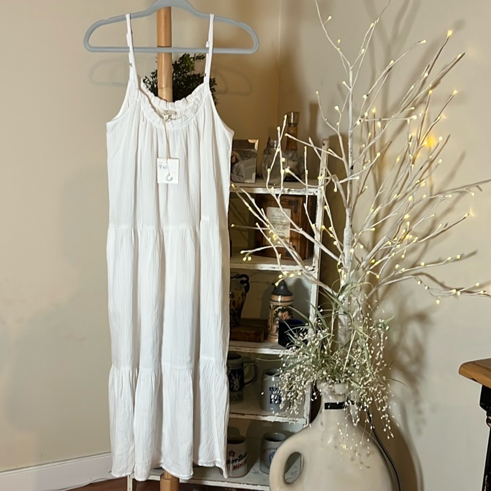 NWT P. Fill L Beautiful white gauzy layered dress. Adjustable straps, lined. 
.